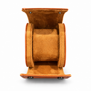 Écrin cognac ouvert avec son coussin sur fond blanc